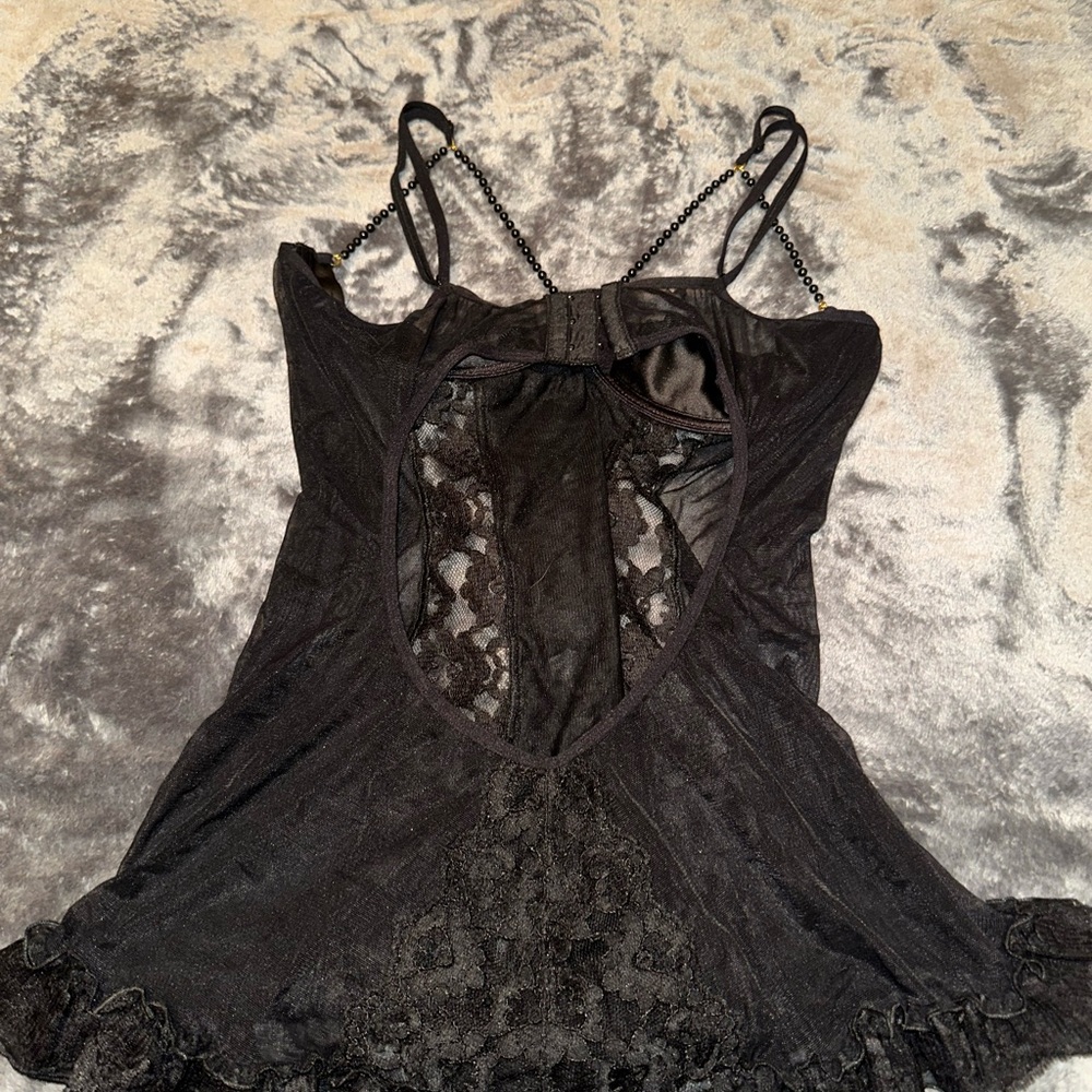 Elegant Black Lace Chemise